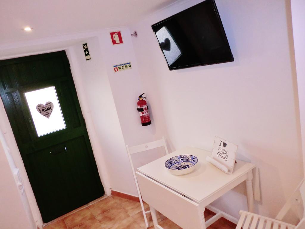 Apartamento Embaixador Mateus Lissabon Zimmer foto